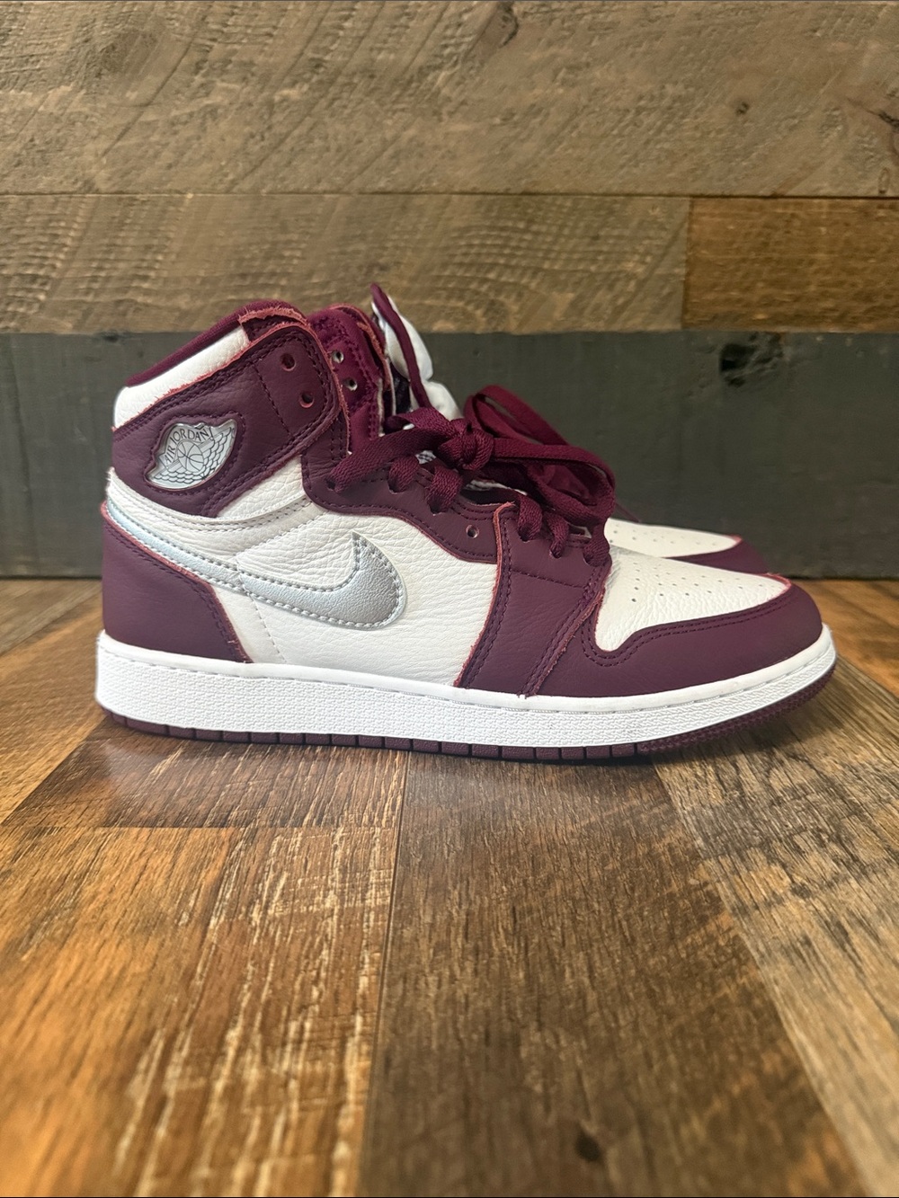 Air Jordan 1 Retro High OG Bordeaux White Silver Sneakers 7Y